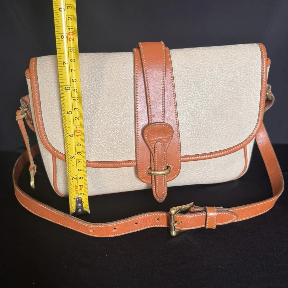 Dooney & Bourke Cream and Tan Pebbled Leather Crossbody Handbag Vintage